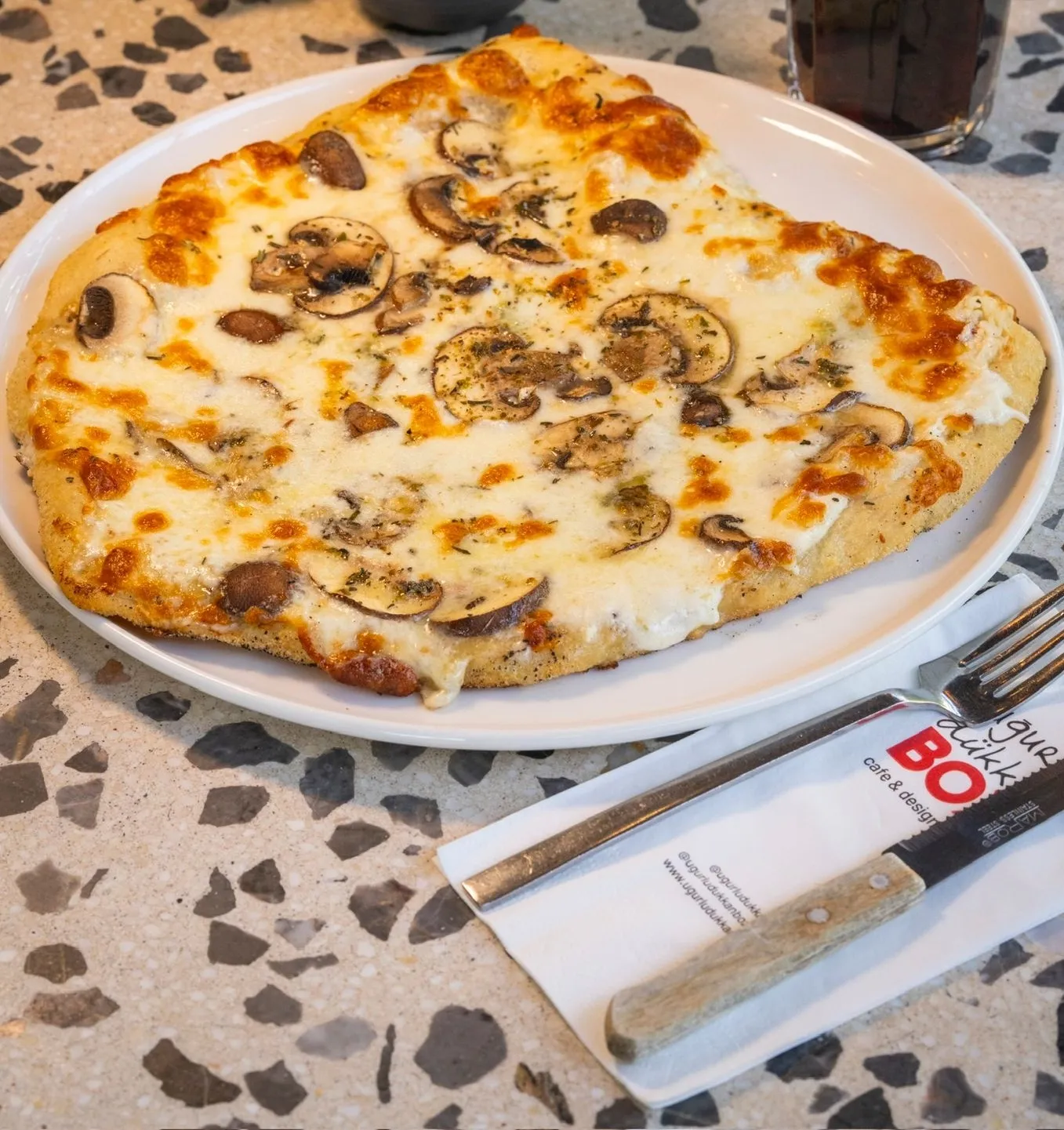 Dört Peynirli Mantarlı Trüflü