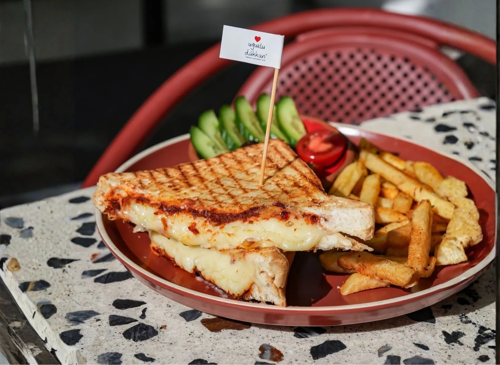 Adana Salçalı Kaşarlı Tost